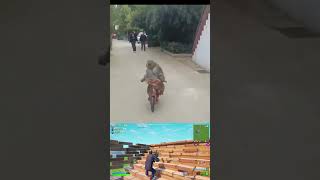 le singe qui evite les balles [upl. by Buffo231]