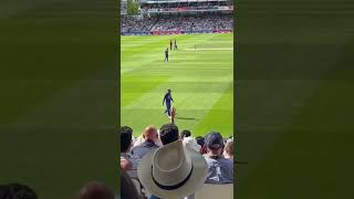 English Crowd cheering up Virat Kohli [upl. by Piscatelli]