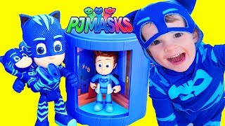 PJ Masks Disney Assistant Transforming Tower Toy Review [upl. by Svoboda]