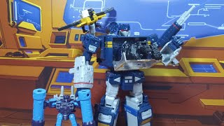 Generations Legacy United G1 Soundwave Review [upl. by Eenat]