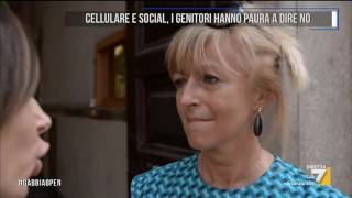 Cellulare e social i genitori hanno paura a dire no [upl. by Yrahk]