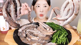 꼼틀꼼틀 꼼장마랏🐍🌊 내장 껍질까지 먹는 통꼼장어 수육 먹방 boiled Hagfish eating show mukbang korean food [upl. by Joane]