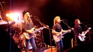 Doobie Brothers Live 07  Take Me in Your Arms [upl. by Vanhomrigh]