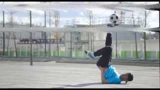 Foot2Rue Extrême  Coachings Football Freestyle  Fahem [upl. by Sadoc339]