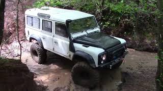 Defender 110 TD5  37  OFF ROAD [upl. by Suolkcin]