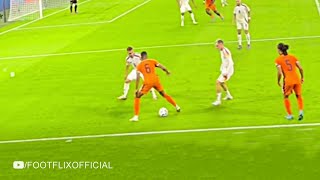 Gravenberch Destroy Wirtz And Kimmich With This Move [upl. by Dannica]