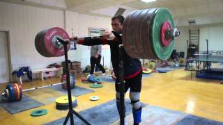 Dmitry Klokov 250kg 550lb ass to the grass front squat  with pause [upl. by Toshiko]