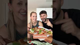 Körniger Frischkäse im Pizzateig Entdecke diese leckeren Hüttenkäsetaler 🍕  REWE Deine Küche [upl. by Elimay588]