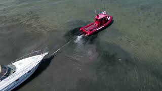 Towing on Lake St Clair Grounded 29’ Maxum [upl. by Ahtibbat326]