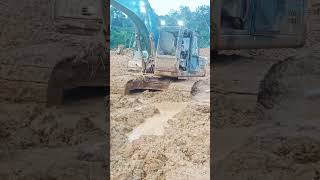 Unlocking gold Sunward Excavators heavyduty magic in the mud [upl. by Ehling]