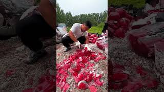 Este hombre encontró una piedra de cristal increíble 😮 [upl. by Katalin]