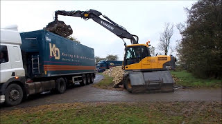 bietenladen met loonbedrijf T SLAGER BV Volvo EW160c [upl. by Fai]