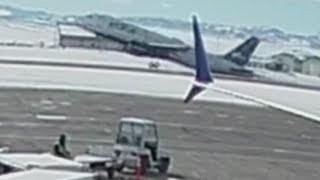 Video shows JetBlue plane take off to avoid crash [upl. by Yearwood]