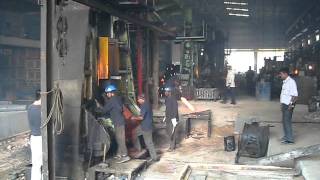 hydraulic die forging hammerforging hammerforging machinecrankshaft forging [upl. by Newol563]