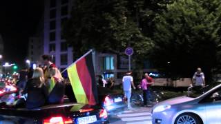 4 Stern für Deutschland  Autokorso Frankfurt am Main Fußball WM 2014 [upl. by Aehsel929]