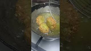 falafel youtubeshorts dubai cuisine shortsvideo [upl. by Rudyard]