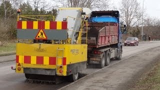 Scania 144G 530 V8 pulling a BroddSon sweeper [upl. by Berl916]