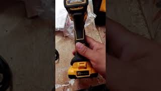 Taladro Dewalt Atomic modelo DCD709 [upl. by Eicats]