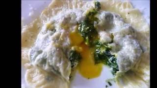 Raviolo gigante spinaci e ricotta con rosso duovo [upl. by Eelnodnarb]