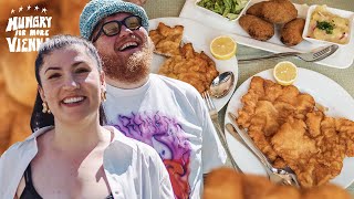 Wiener Schnitzel Einige der besten Schnitzel Restaurants  Vienna Food Tour [upl. by Aniled]