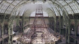 Desfile CHANEL ALTA COSTURA OTOÑOINVIERNO 201718 [upl. by Suissac907]