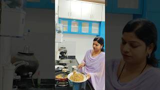 Jab Ghar Me Bachi Ho Roti To Yeh Recipe Try Karo shorts parisflavourfulkitchen [upl. by Goff]