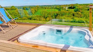 Find Hot Tub Heaven on a short break with Hoseasons [upl. by Leeban772]