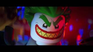 LEGO BATMAN IL FILM  Io vengo sempre a lavorare con un bel sorriso  Clip dal film [upl. by Rehtae]