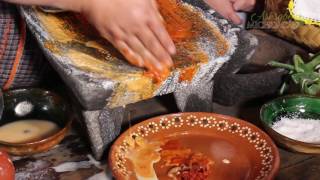 Así Sabe Michoacán │Arcelia Morales cocinera tradicional de Charapán cocina PIPIÁN CON REPOLLO [upl. by Beckie]