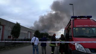 Incendio alla Bottecchia le immagini ravvicinate [upl. by Aicenet]