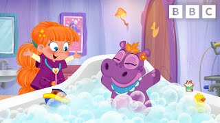 Vida the Vet amp Junos Bubble Bath Fun  CBeebies [upl. by Anayd]