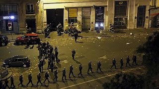 Attacchi terroristici simultanei a Parigi oltre 120 morti  no comment [upl. by Aniale]