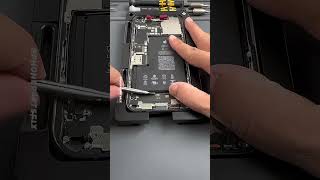 Já vou como remover uma bateria de IPhone Sabia que era assim consertoiphone iphone repair [upl. by Monafo]