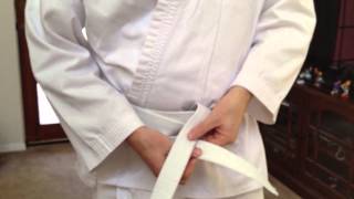 How to correctly tie a karate belt [upl. by Bat]