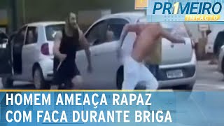 Motorista ameaça rapaz com faca durante briga em pedágio de MG  Primeiro Impacto 090424 [upl. by Assirak605]