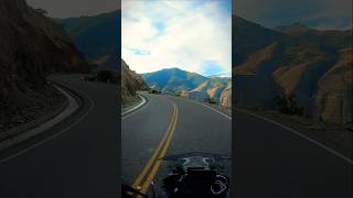 CURVAS E PRECIPÍCIOS 😱De moto no Peru viagemdemoto shortvideo [upl. by Tamer]