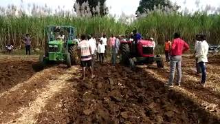 Massey 9500 VS John Deere 5405💪 😳 [upl. by Nairda]