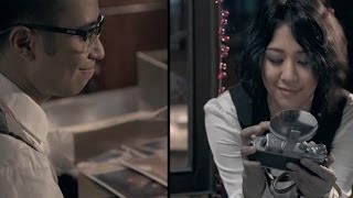 Vidi Aldiano amp Sherina Munaf  Apakah Ku Jatuh Cinta Official Video Clip [upl. by Mata]