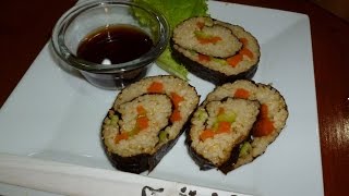 Sushi vegano o sushi vegetariano con alga nori [upl. by Elvie177]