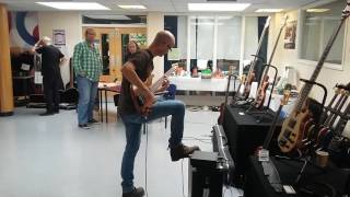 Paul Herman playing a Wal Mk3 five string at the Basschat South East Bass Bash 2016 [upl. by Vedette673]