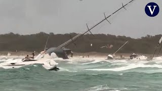 Un fuerte temporal deja un desaparecido y nueve rescatados en un velero en Formentera [upl. by Aniram]