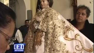 Realizan cambio de vestuario a nuestra santísima Virgen del Sagrario [upl. by Nemad]