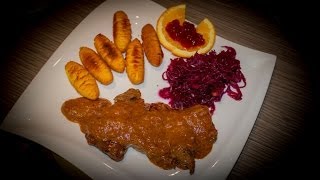 Hirschsteak mit Apfelrotkraut Preiselbeer und Kroketten superlecker [upl. by Elspet]