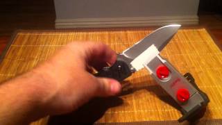 Smiths 3 Stone Knife Sharpening System [upl. by Eliak]