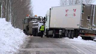 Trasa Kołobrzeg  Koszalin Tir zablokował ruch eKGpl autor  Michał Michalewicz [upl. by Llert]