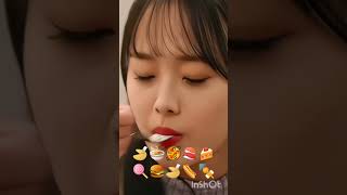 Chuu eating fancam eating fancam mukbang chuu shorts [upl. by Toole]