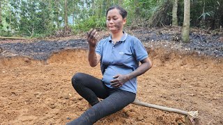 Pregnant girl makes a new shelter completes the floor and enjoys banana cake [upl. by Anirhtak677]