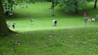 PDGA World Championships 2009 SemiFinals at Waterworks Park Hole 8 Putts for the 2nd Pro Card [upl. by Neit]