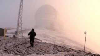 Snow in Hawaii  Mauna Kea [upl. by Etnaik]