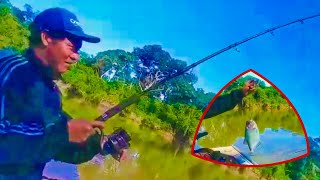 Pescando Com Meu Amigo [upl. by Yelwah]